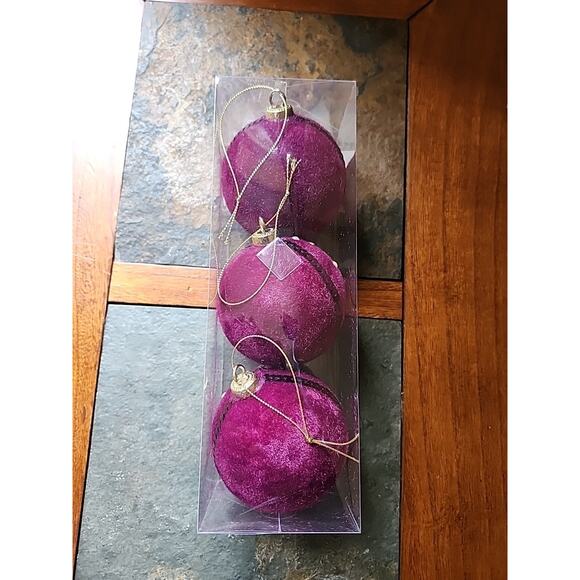 Winter Wonder Lane Festive Bloom Collection 3 pc Velvet Purple Ornaments - Picture 3 of 6